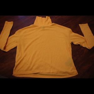 H&M’s Divided mustard yellow turtleneck crop top!